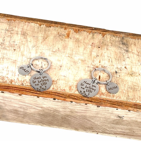 Thank You For Helping Me Grow Mom Key Chain Silver - Picture 4 of 5